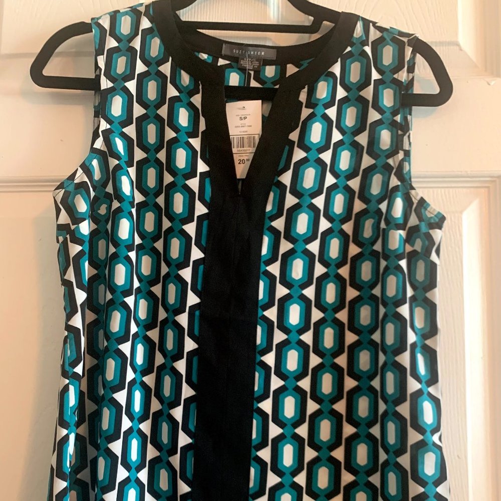 BRAND NEW Geometric Sleeveless Shirt